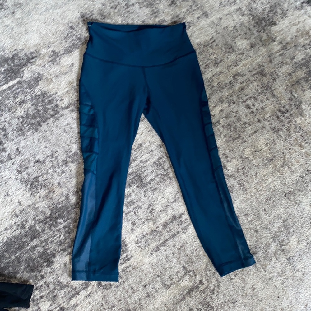 Blue leggings